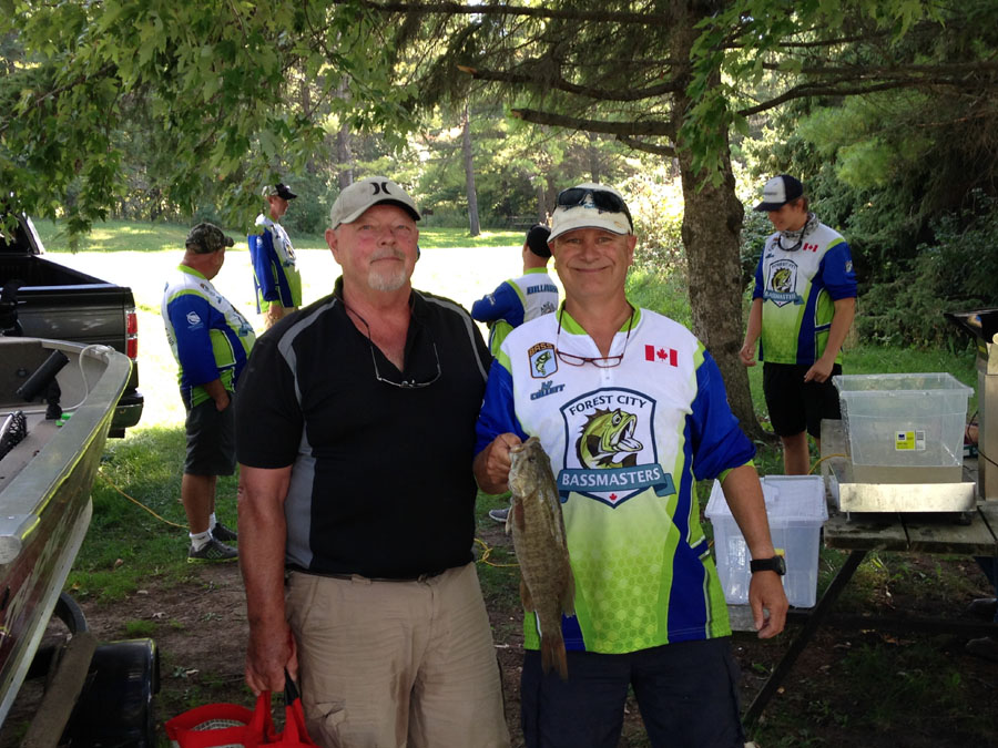 2016 Conestogo Lake Big Fish winners (and 3rd place finishers) Rick Morrison (left) and Jeff Collett (right).